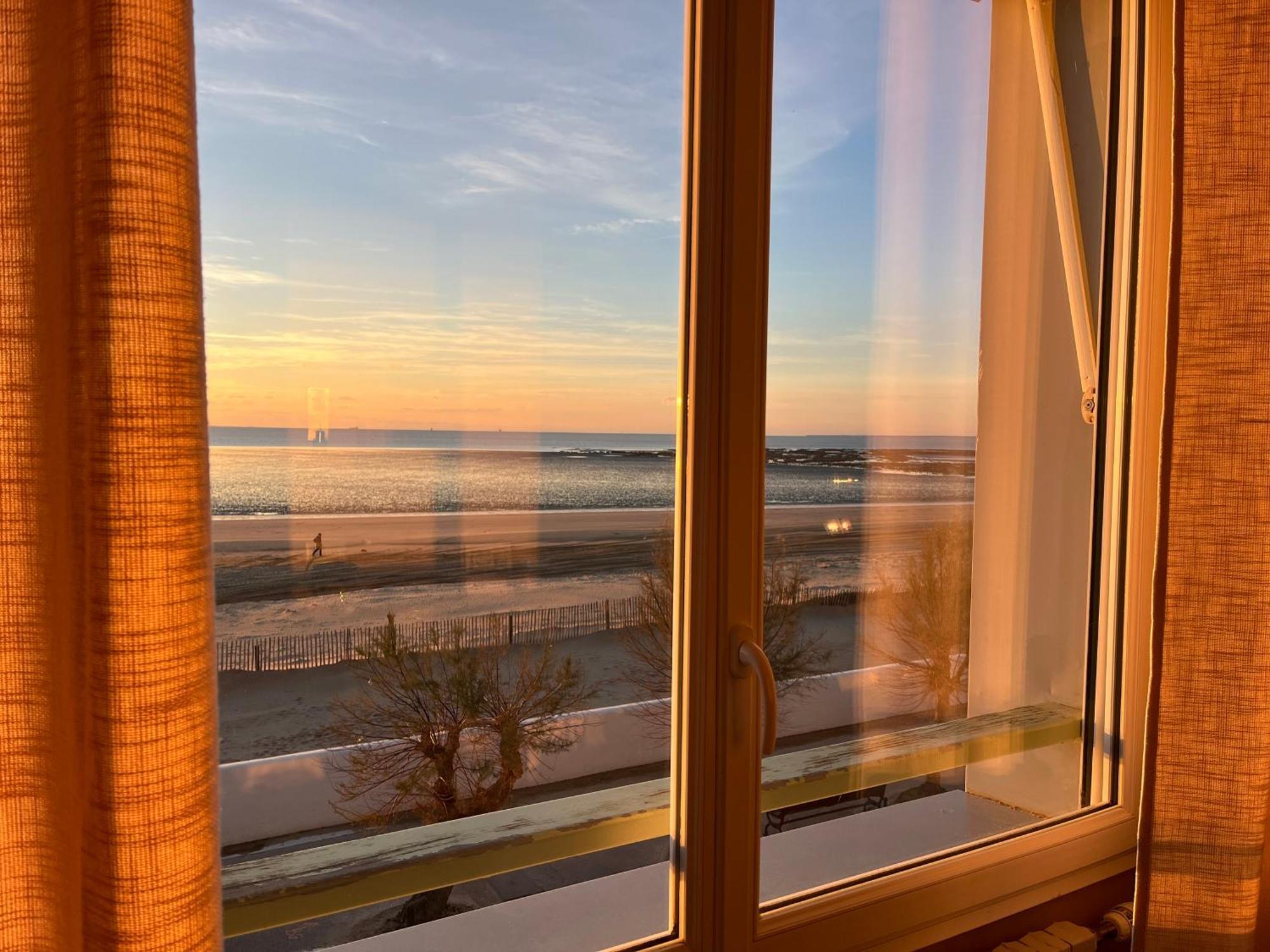 Hotel Acadie Saint Victor - Restaurant -face Mer-