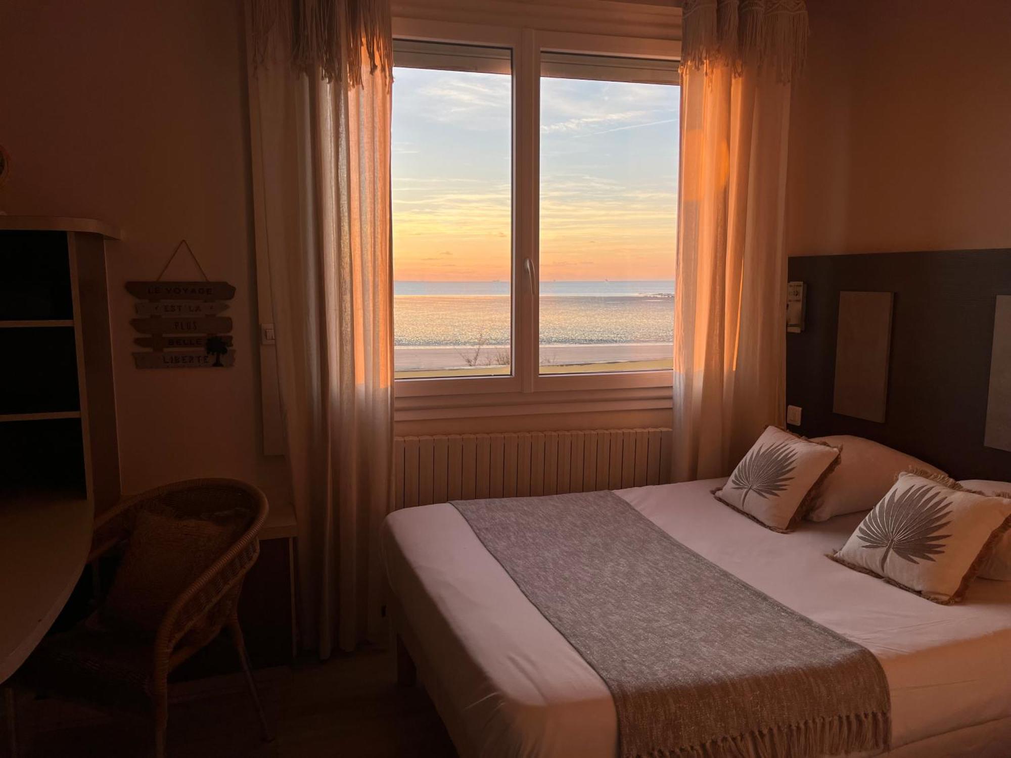 Acadie Saint Victor - Restaurant - Face - Hotel Châtelaillon-Plage