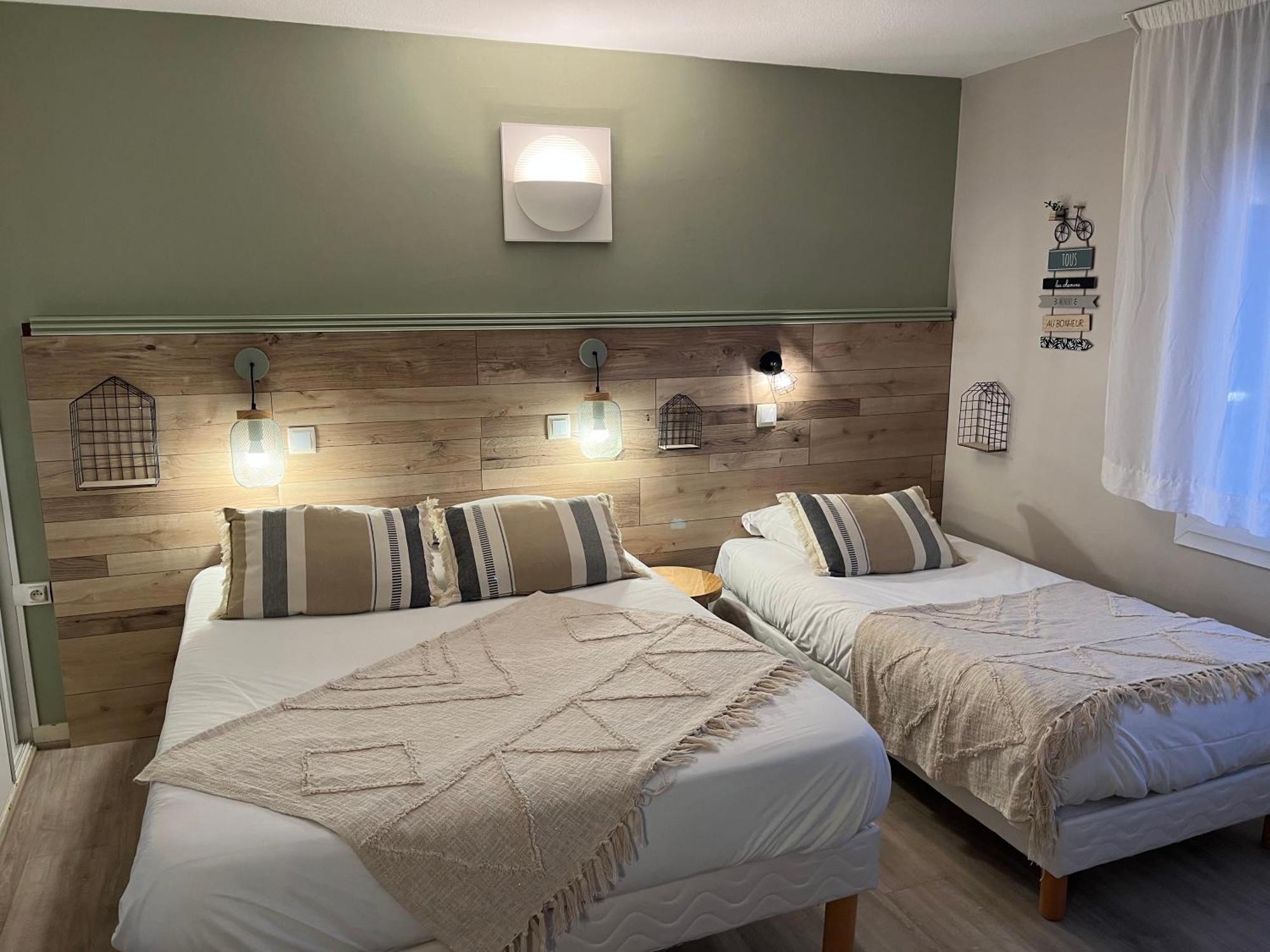 Hotel Acadie Saint Victor - Restaurant -face Mer- 2*