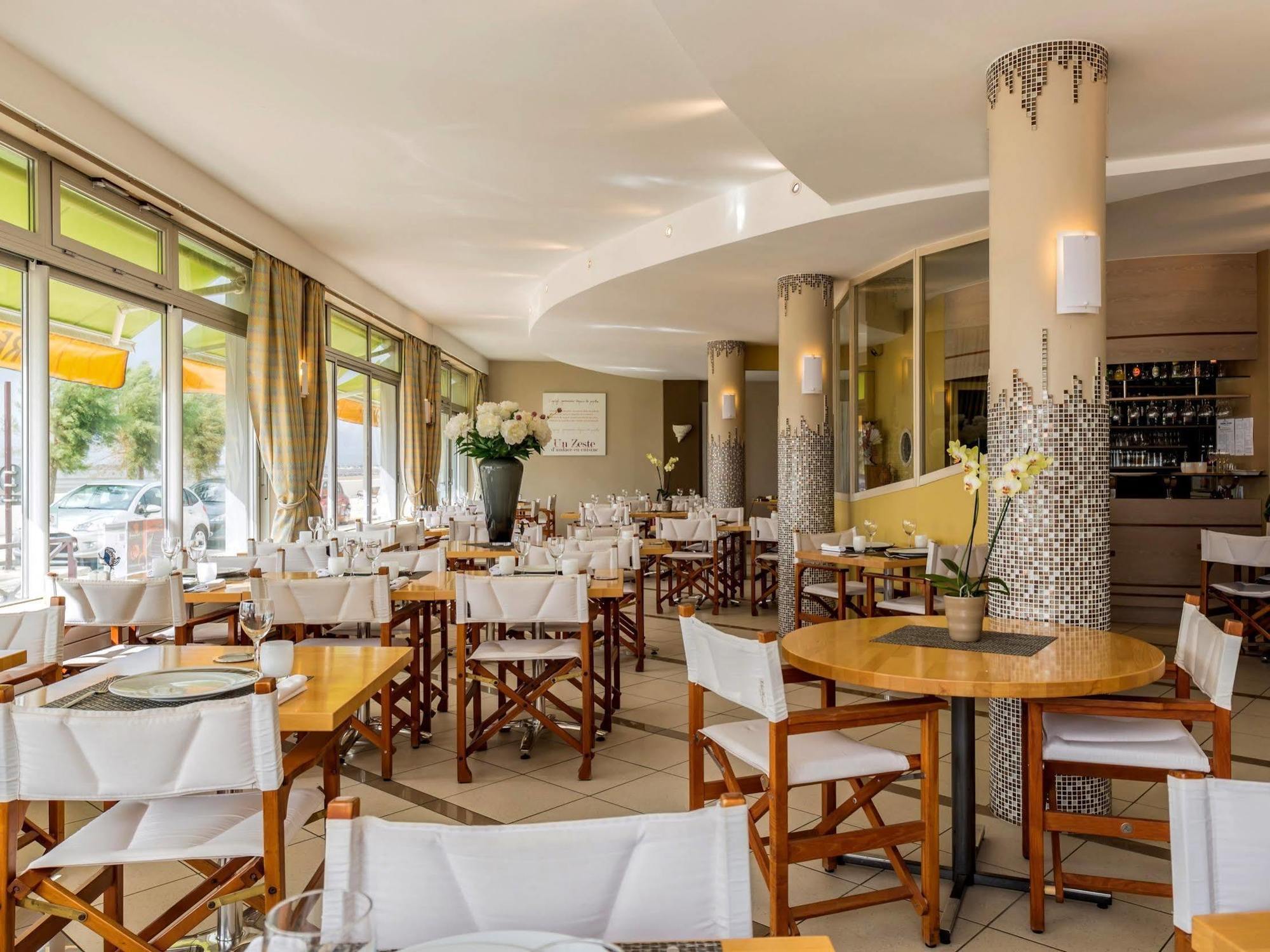 Acadie Saint Victor - Restaurant -face Mer- Châtelaillon-Plage