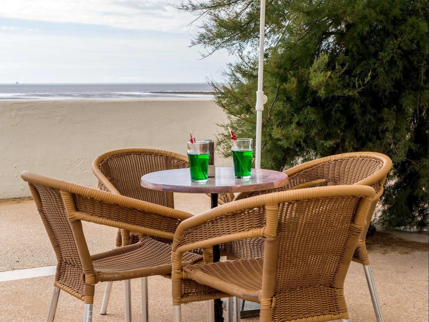 Acadie Saint Victor - Restaurant -face Mer- 2*